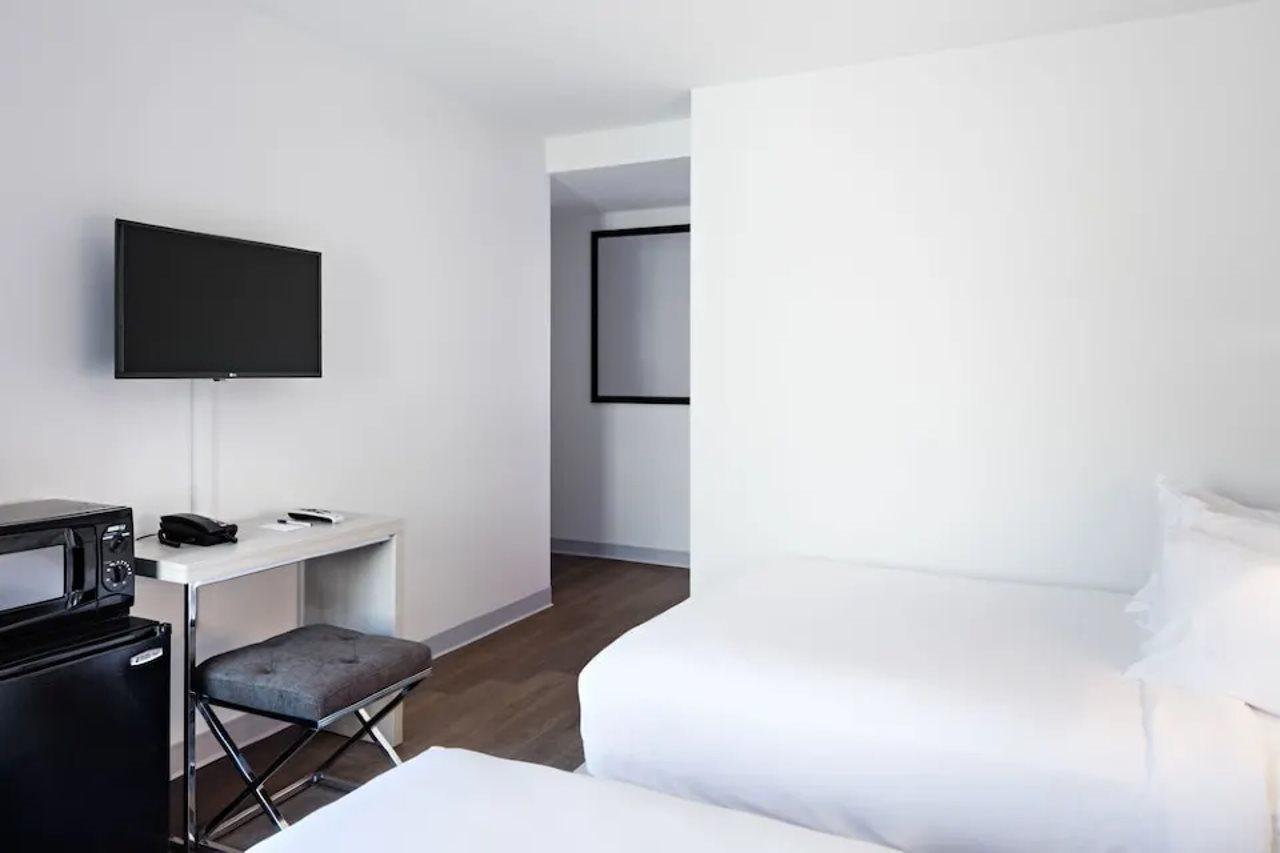 Gatsby Athens Hotel ภายนอก รูปภาพ A room at the hotel