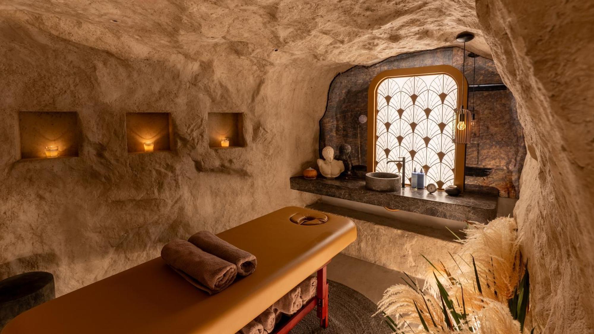 Gatsby Athens Hotel ภายนอก รูปภาพ The spa at the Hotel de la Poste